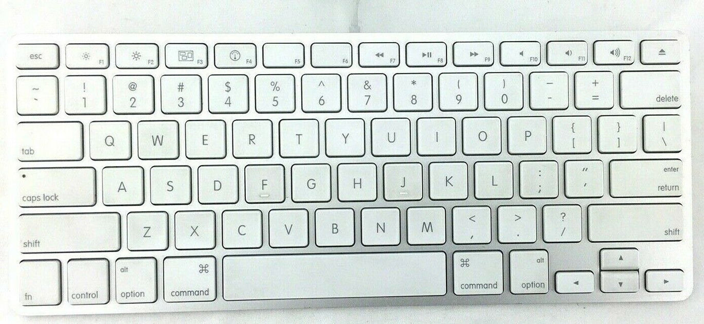 Apple A1242 Compact Wired USB Slim Keyboard MB110LL/A White Quiet Keys ...